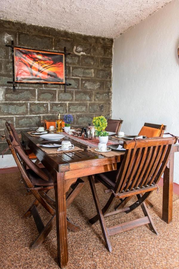 Villa Ole Munyak-4 Bed House On The Hill à Naivasha Extérieur photo